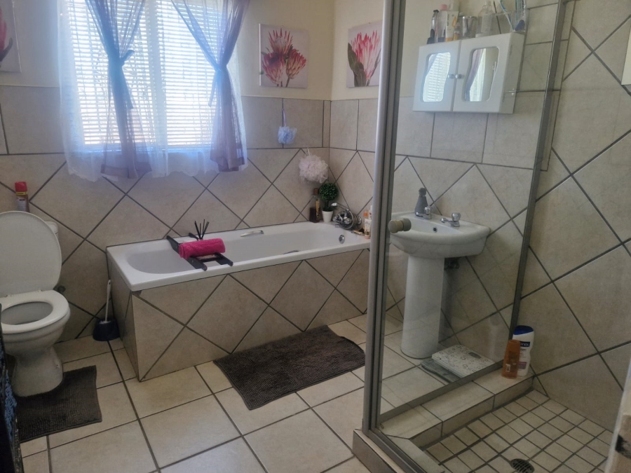 To Let 4 Bedroom Property for Rent in Keidebees Northern Cape